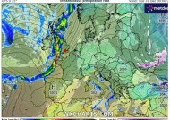 英国天气：新年前夜风暴地图显示英国将被时速71英里的大风摧毁